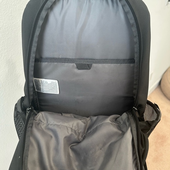 New York Knicks Backpack - Picture 4 of 6